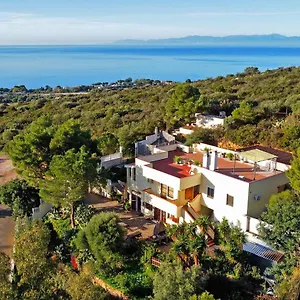 Bella Salmagi - Surya Sardinia Holidays & Yoga Bed & Breakfast